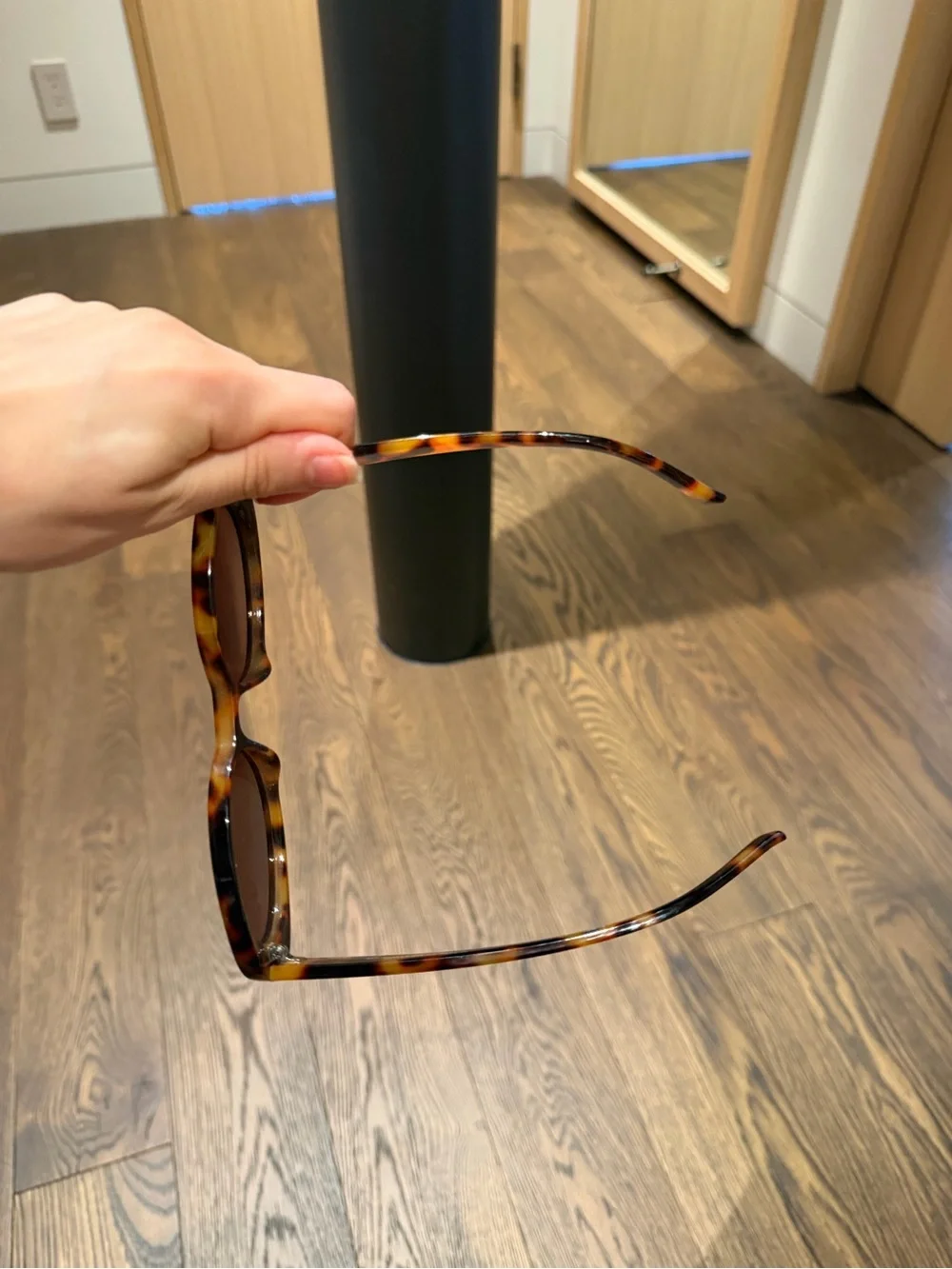Tortoiseshell Oval Women's Sunglasses